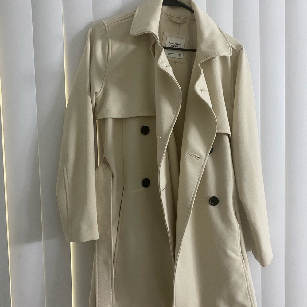 Abercrombie & Fitch Trench Coat